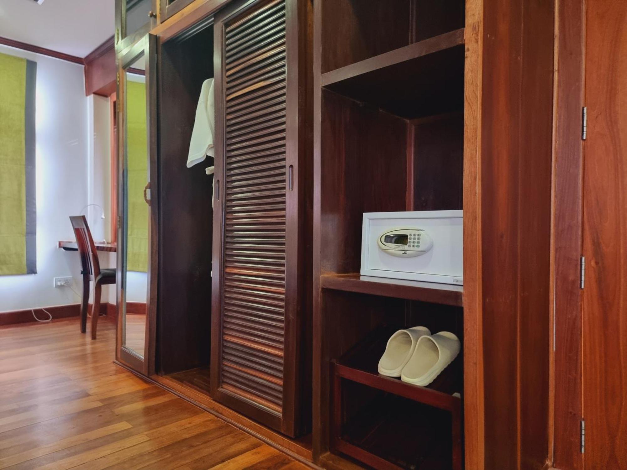 Отель Vid Angkor Boutique Сиемрип Экстерьер фото