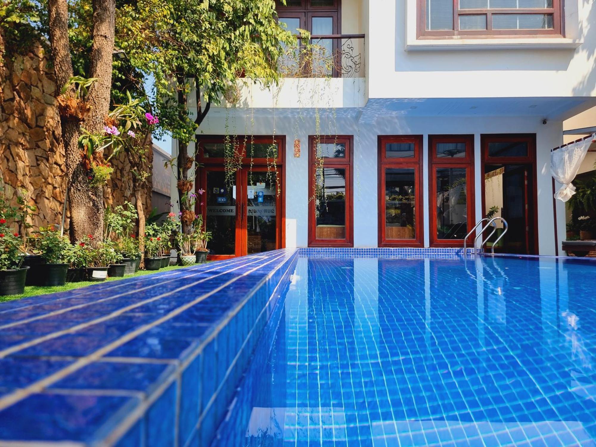 Отель Vid Angkor Boutique Сиемрип Экстерьер фото