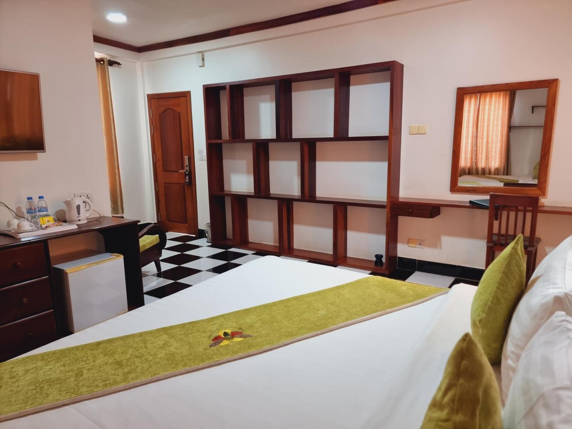 Отель Vid Angkor Boutique Сиемрип Экстерьер фото