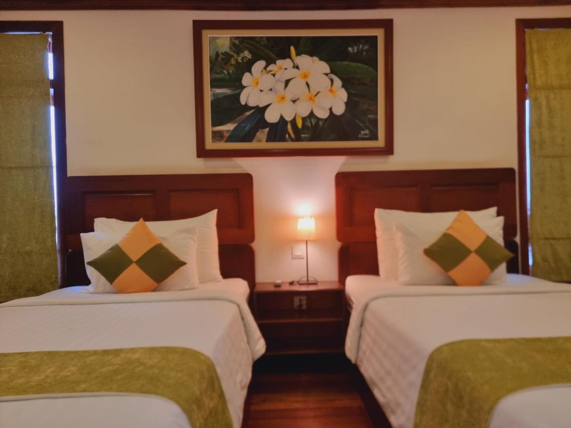 Отель Vid Angkor Boutique Сиемрип Экстерьер фото